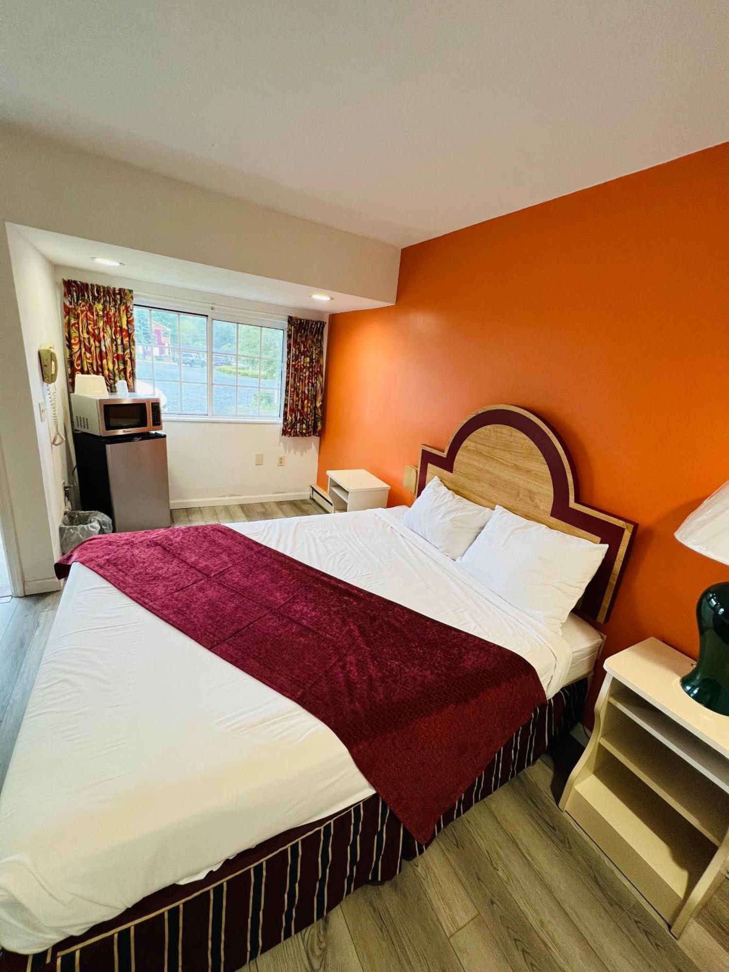 Colonel Williams Resort And Suites Lake George Buitenkant foto